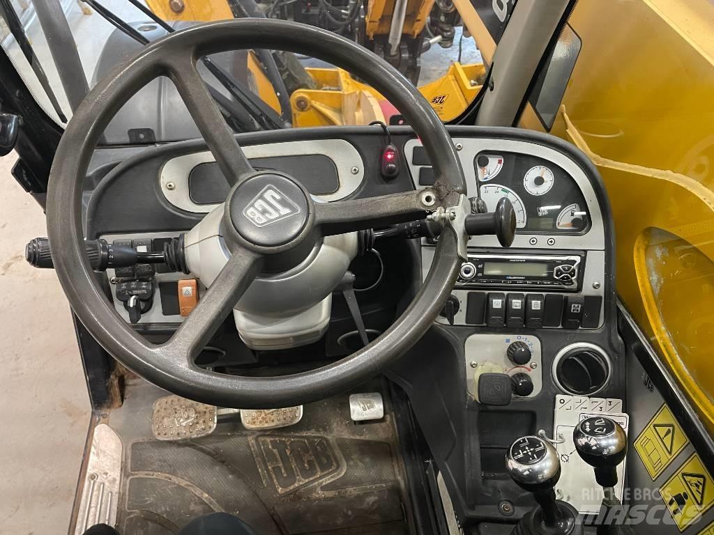 JCB 533-105 伸縮臂操作車