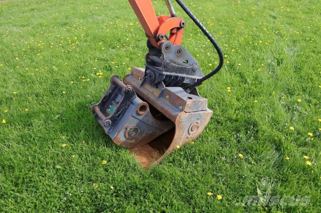 Kubota U10-3 小型挖土機/掘鑿機<7t(小型挖掘機)