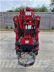 Unic URW-094 CER 小型起重機