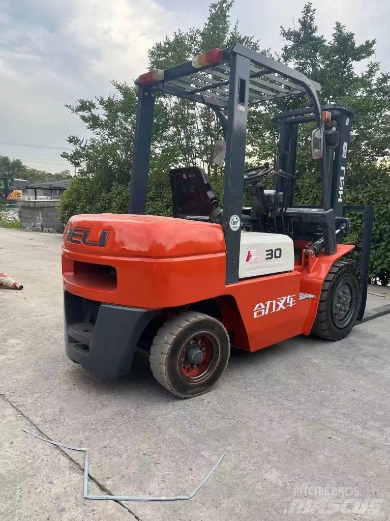 Heli CPC 30 柴油卡車