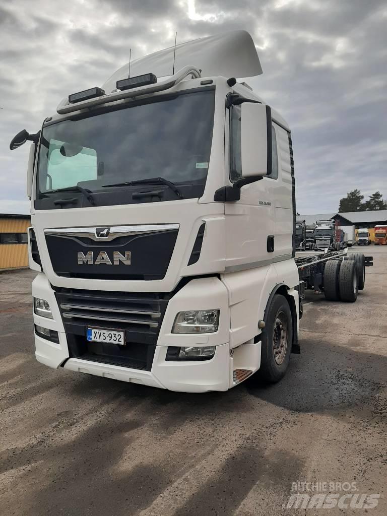MAN TGX 26.500 商用底盤車
