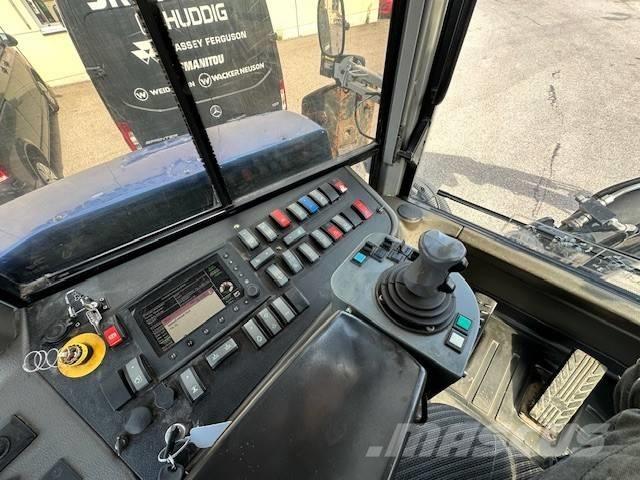Huddig 1260B City 反鏟裝載機