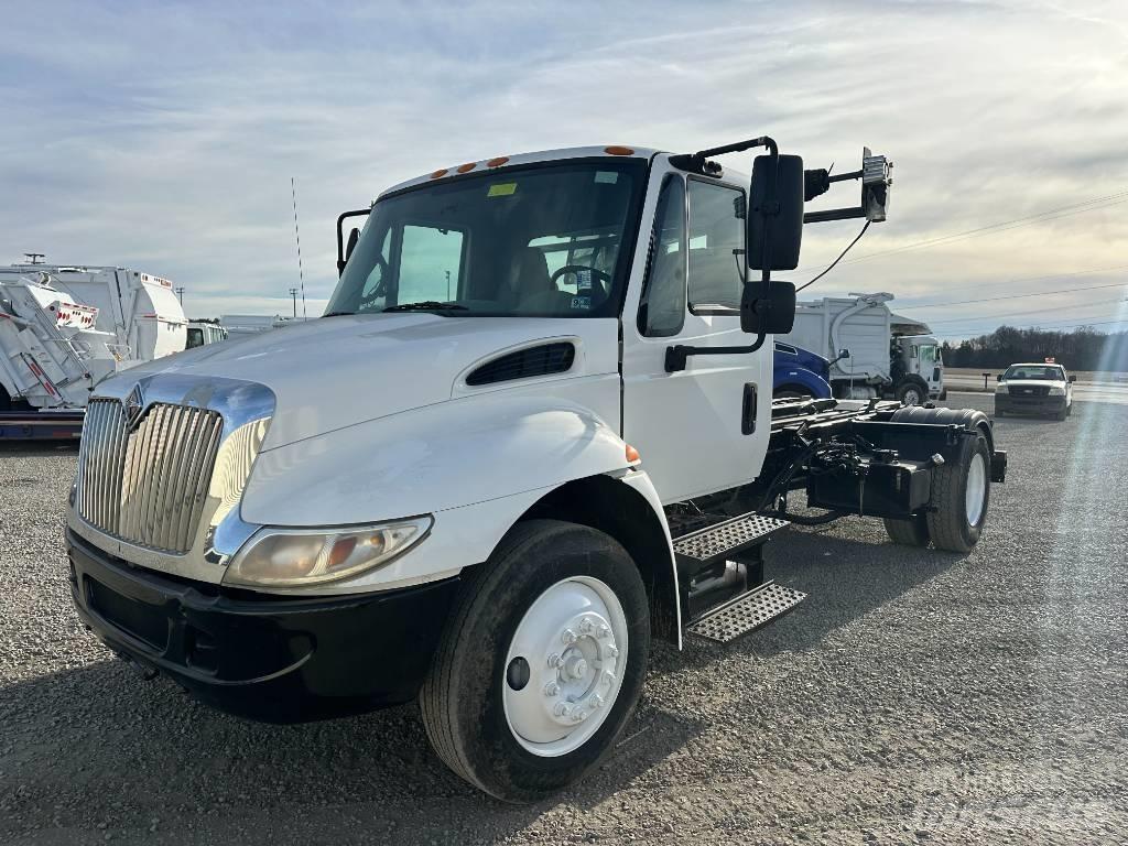 International 4400 垃圾車