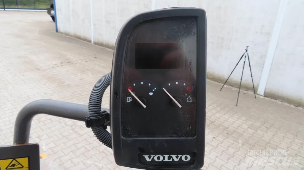 Volvo SD45B 單輪滾壓機