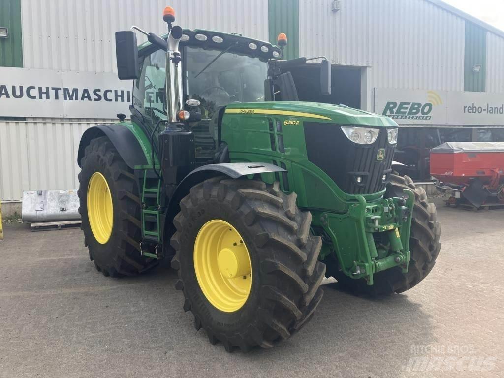 John Deere 6250R 曳引機