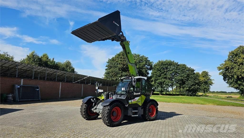 CLAAS Scorpion 742 伸縮臂操作車