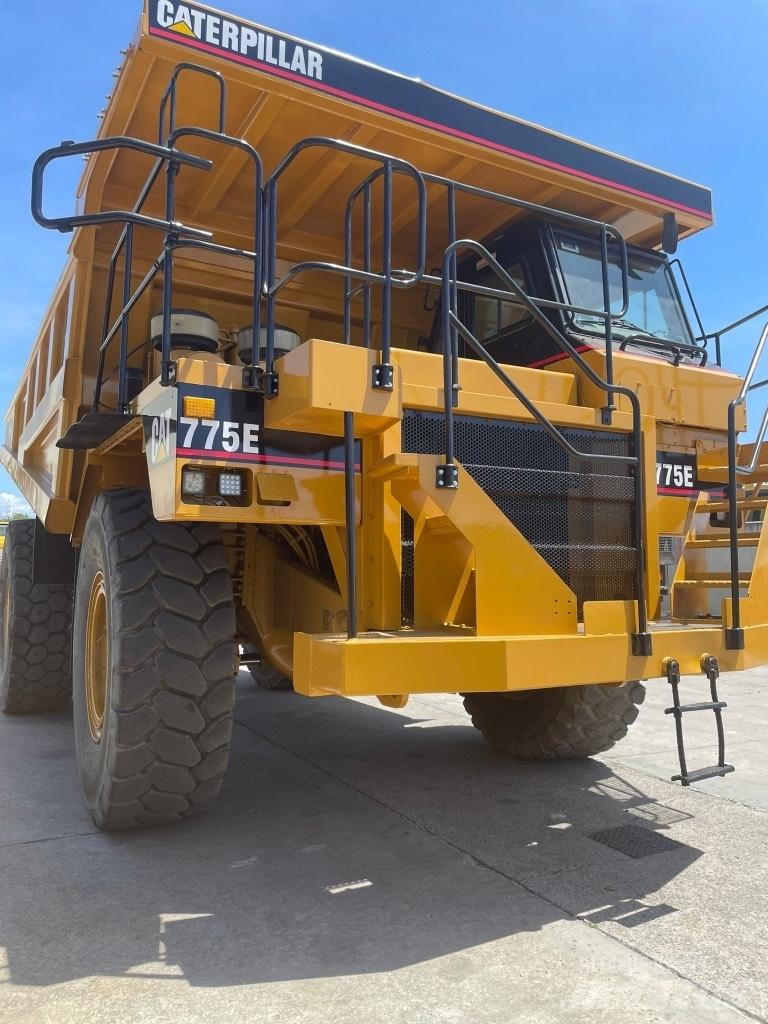 CAT Dumper 775E 剛性傾卸卡車