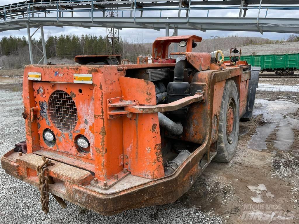 Sandvik Toro 301 地下裝載機