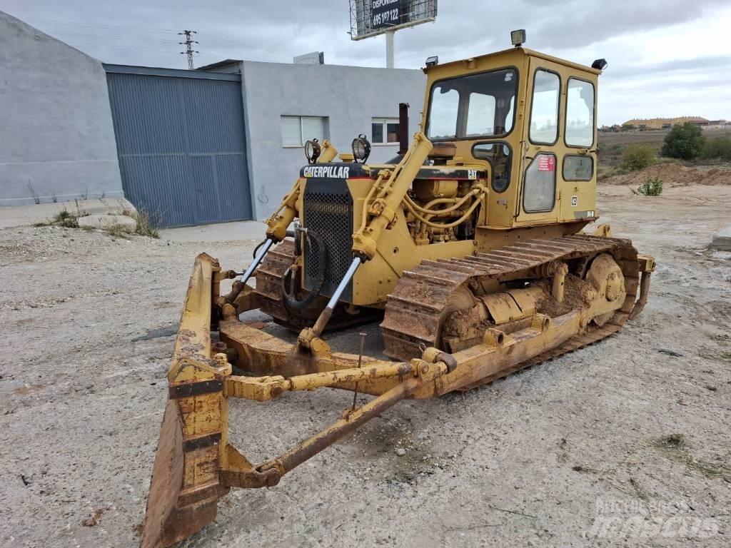 CAT D 4 D 履帶推土機