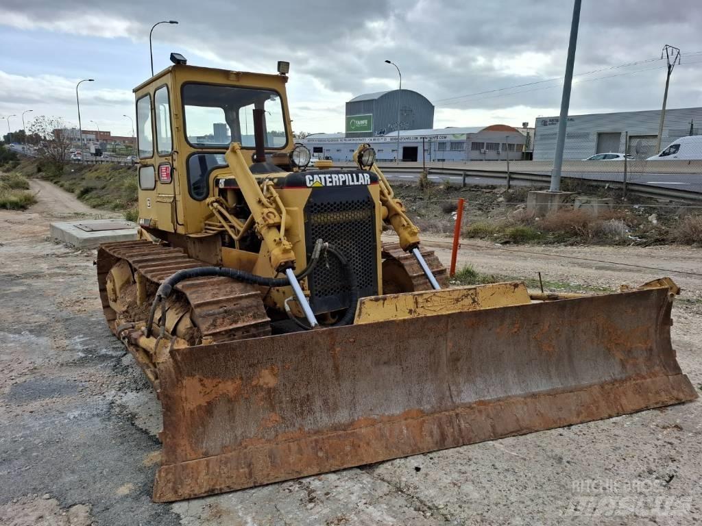 CAT D 4 D 履帶推土機