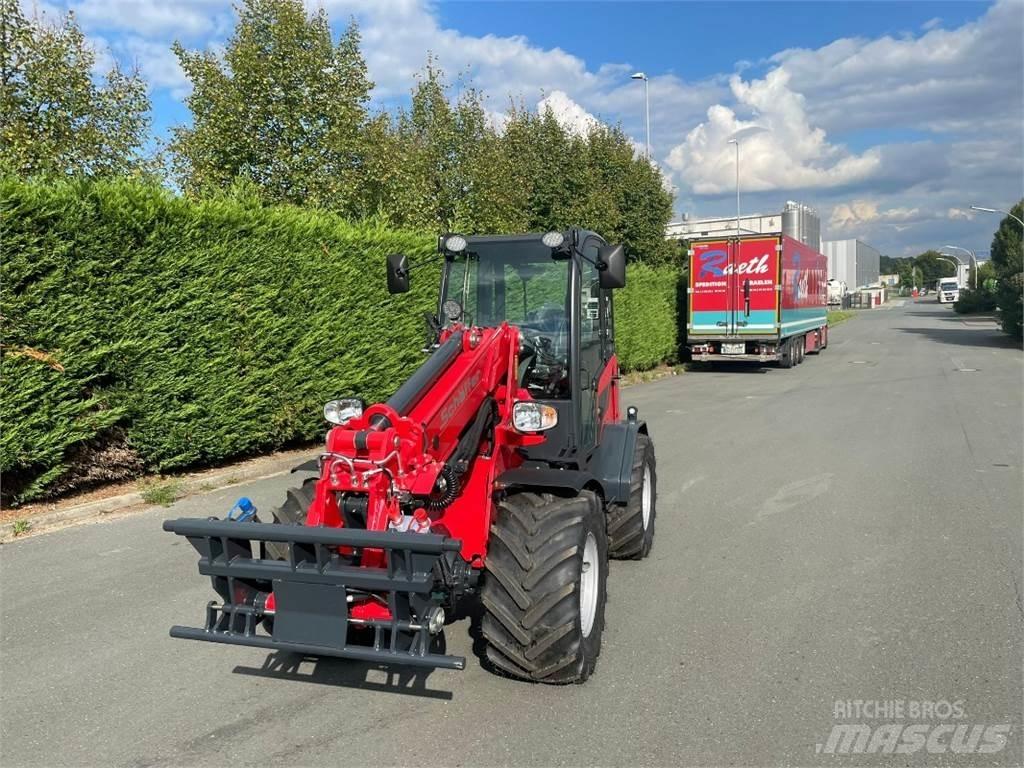 Schäffer 3650T 伸縮臂操作車