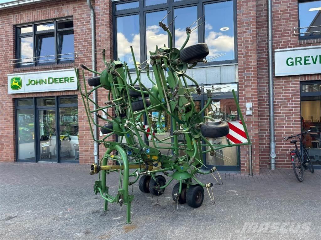 Krone KW 8.80/8 耙與翻草機