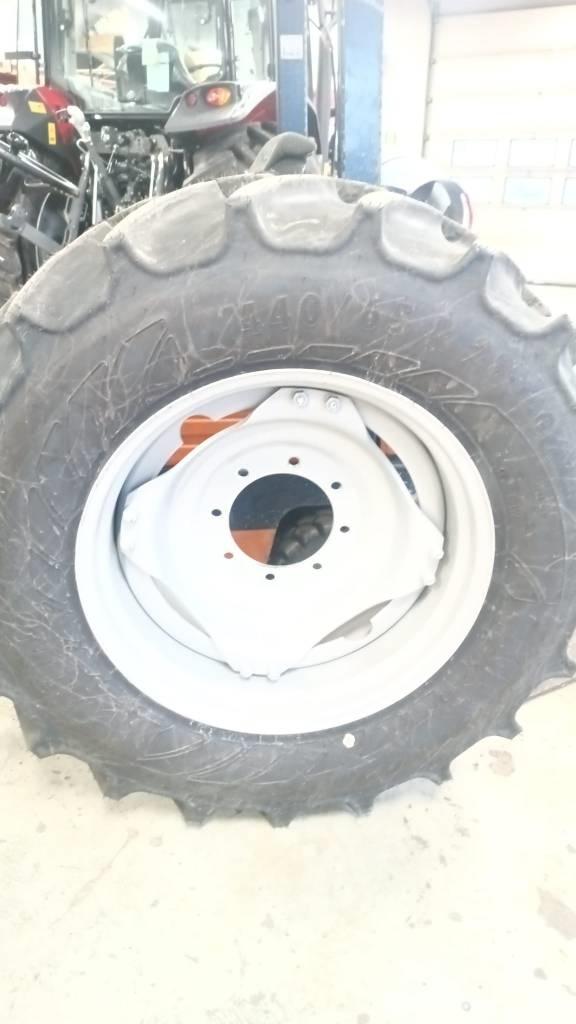 Mitas siirtoajettu 輪胎、車輪和輪圈