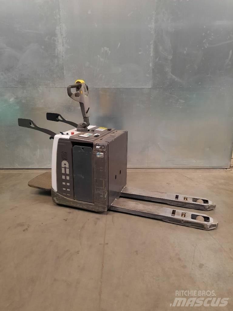 UniCarriers PMR200P 平台型低架升降機