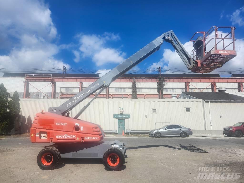 SkyJack SJ 45 T 伸縮臂高空作業車