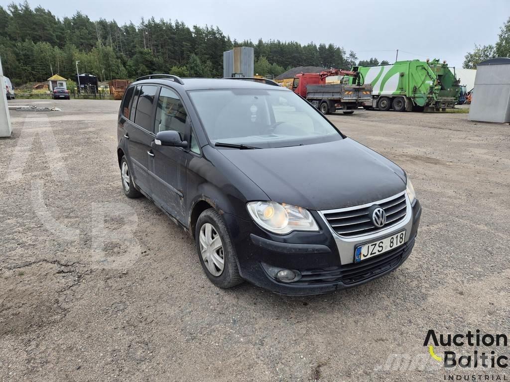 Volkswagen Touran 汽車