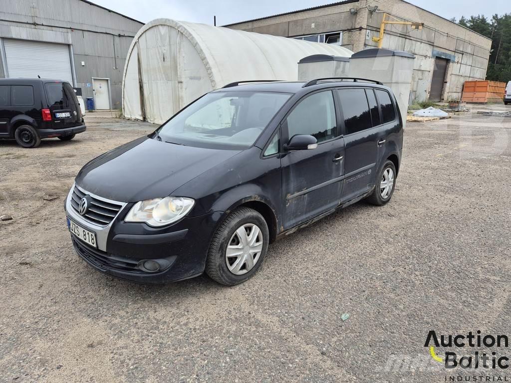 Volkswagen Touran 汽車