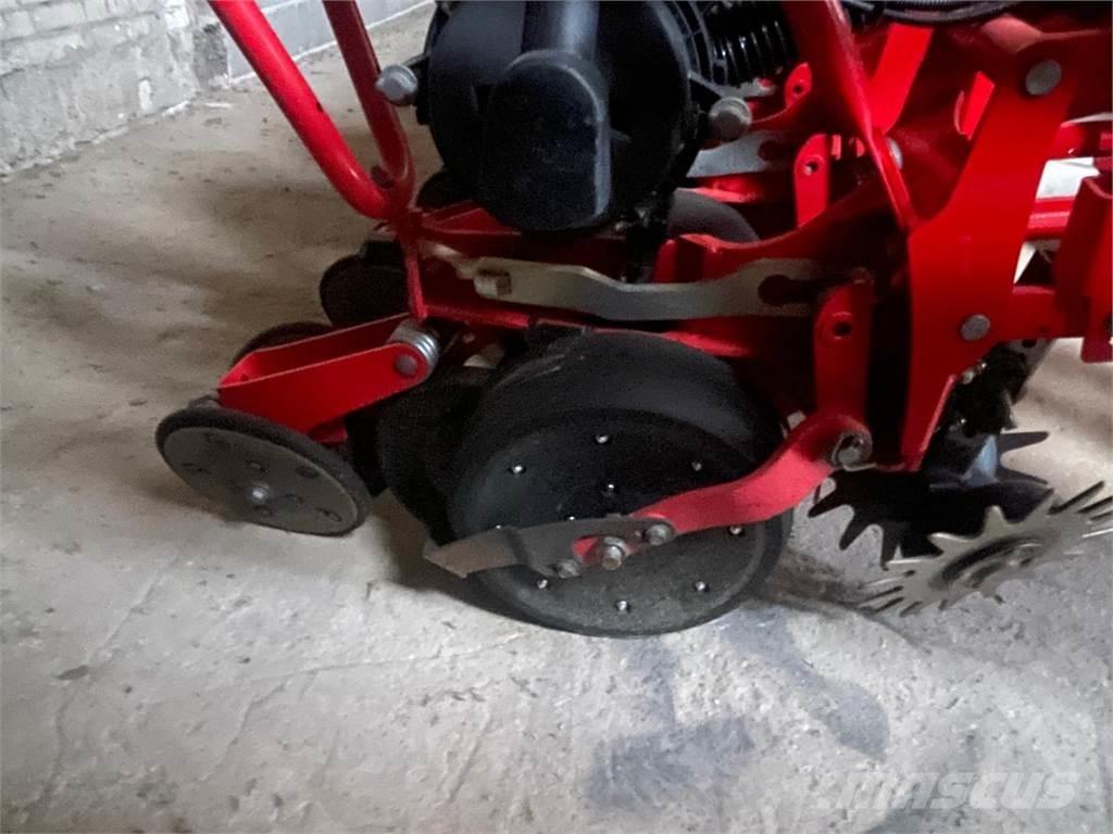 Väderstad TPV 12 精密播種機