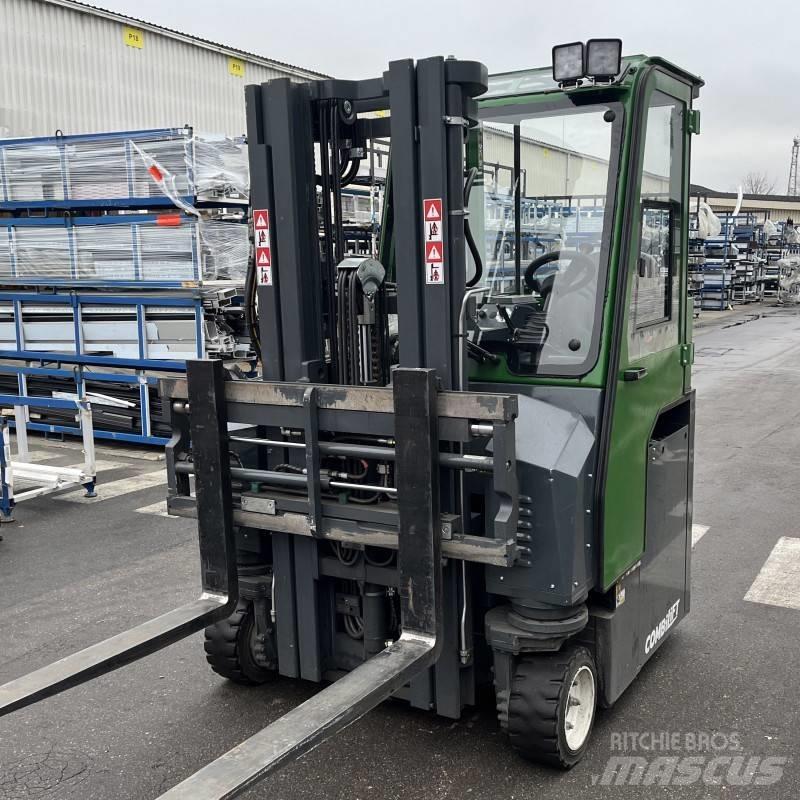 Combilift CBE 2500 四向前伸式堆高機(叉車)