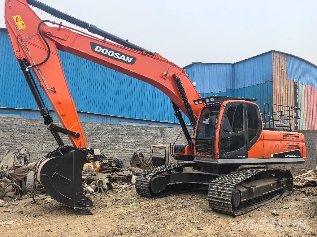 Doosan DX300 履帶式 挖土機/掘鑿機/挖掘機