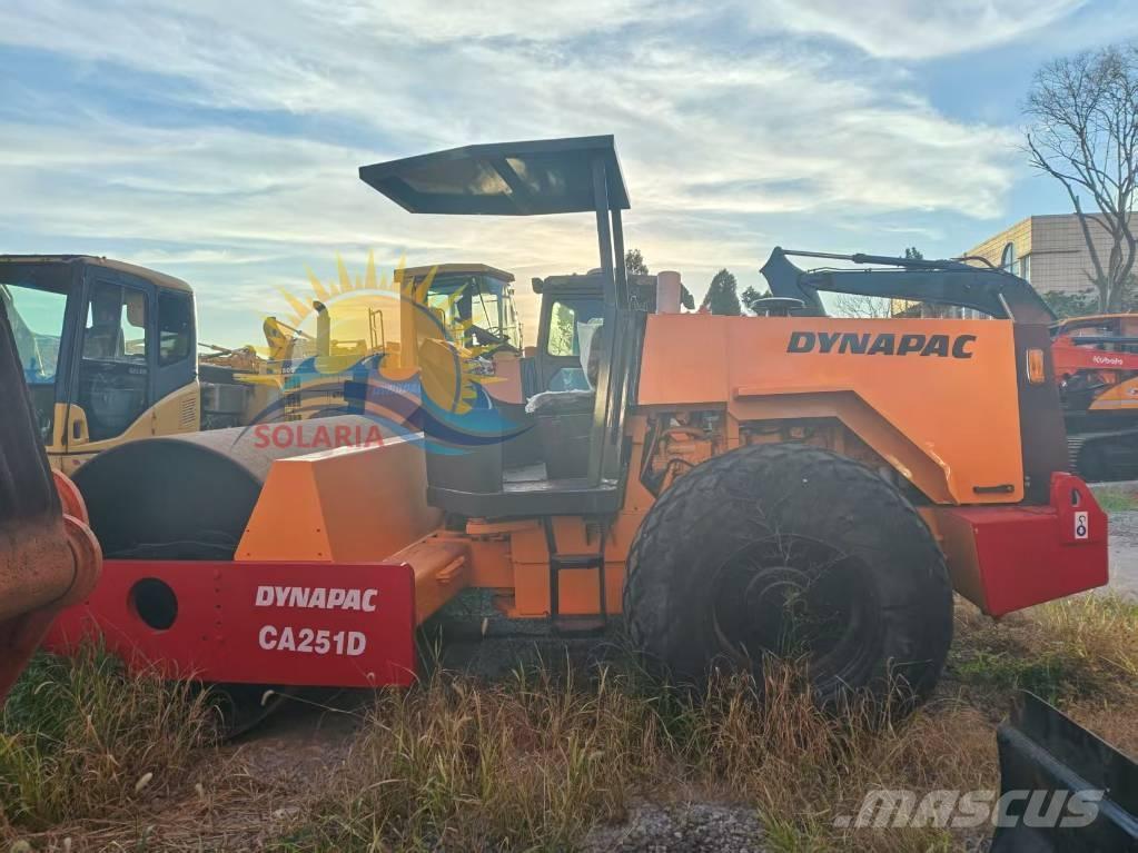 Dynapac CA 251 D 單輪滾壓機