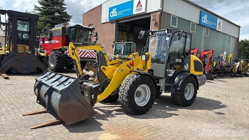 Wacker Neuson WL44 輪胎式裝載機