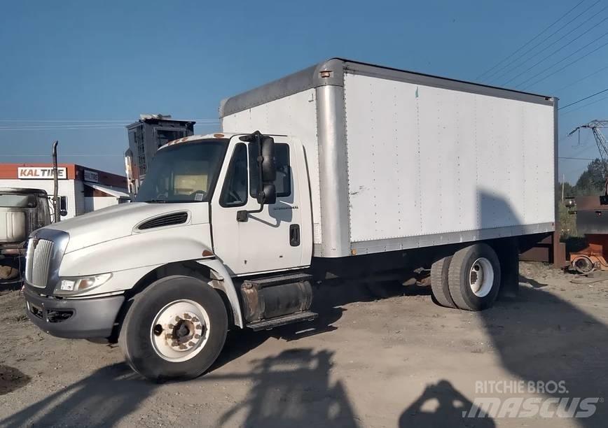 International 4300 貨箱式卡車