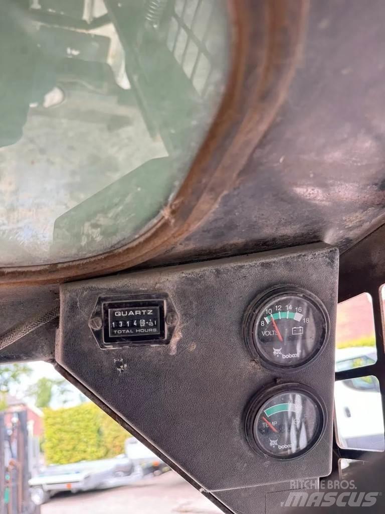 Bobcat 463 滑移轉向裝載機