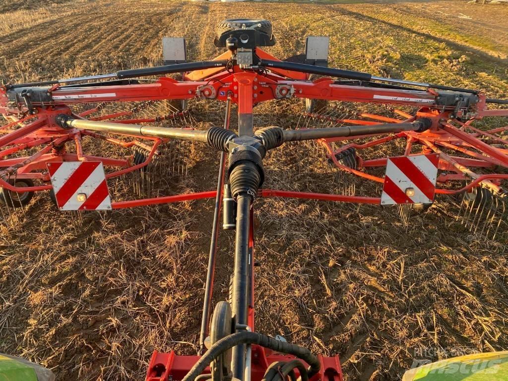Kuhn GA 8731 耙與翻草機