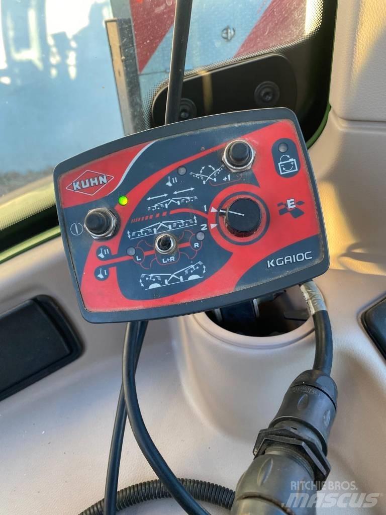 Kuhn GA 8731 耙與翻草機