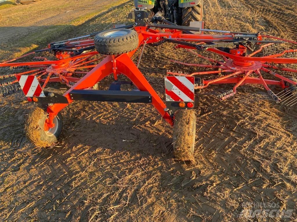 Kuhn GA 8731 耙與翻草機