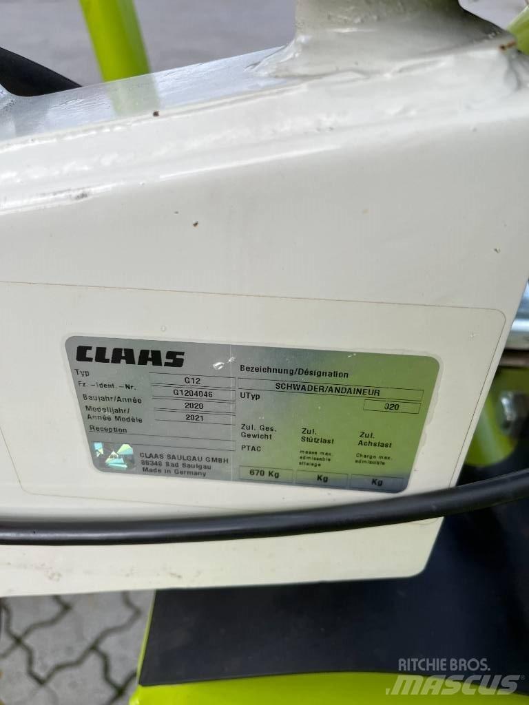 CLAAS Liner 450 耙與翻草機