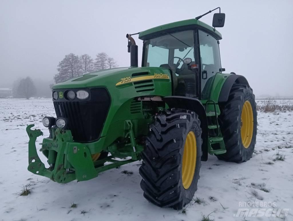 John Deere 7820 曳引機
