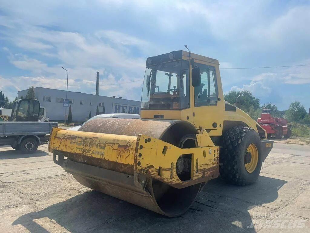Bomag BW213 DH-4 單輪滾壓機