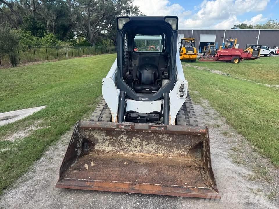 Bobcat T 590 滑移轉向裝載機