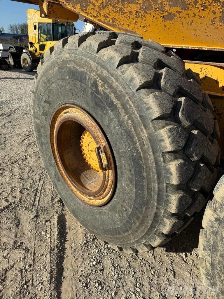 Volvo A 25 E 鉸接式起吊車