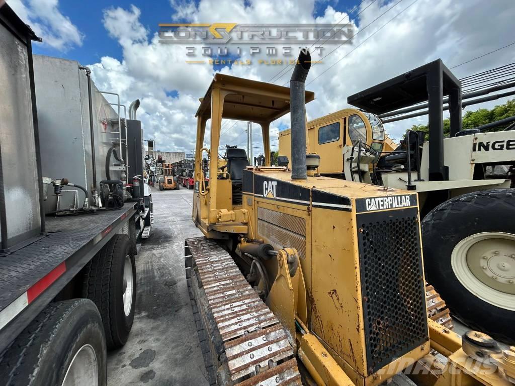 CAT D 3 C III 履帶推土機