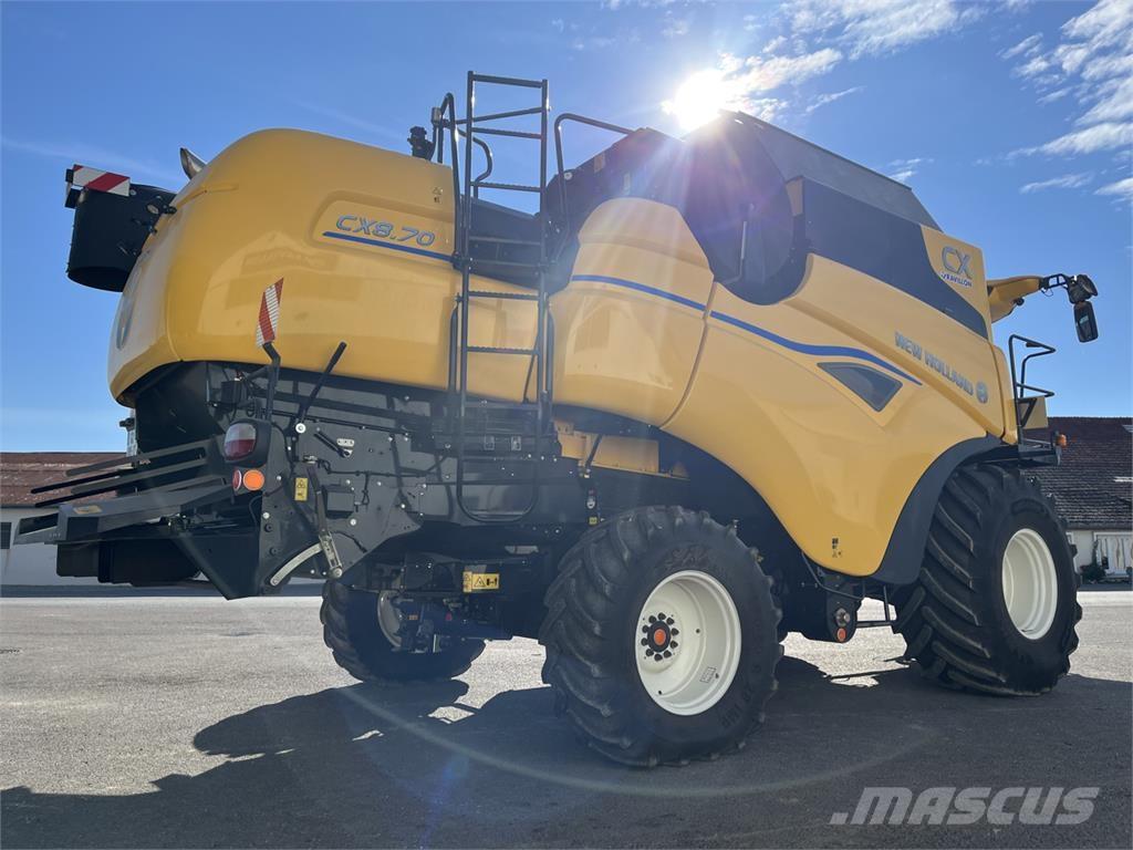New Holland CX8.70 聯合收穫機