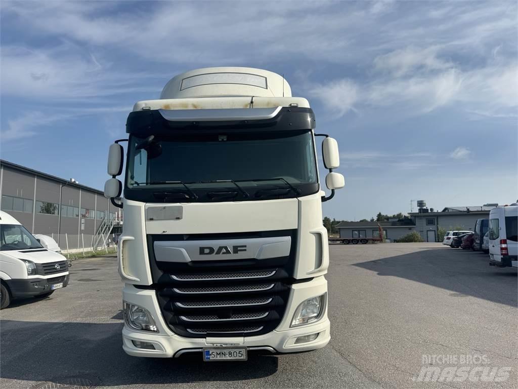 DAF XF 530 FAR 商用底盤車