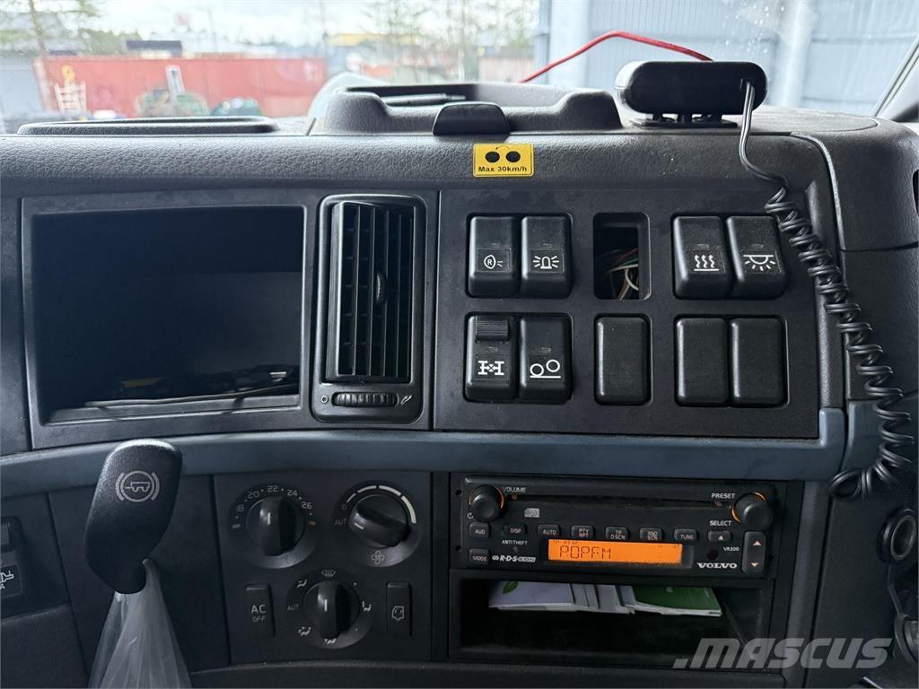 Volvo FH13 6x4 吊鉤式起重車