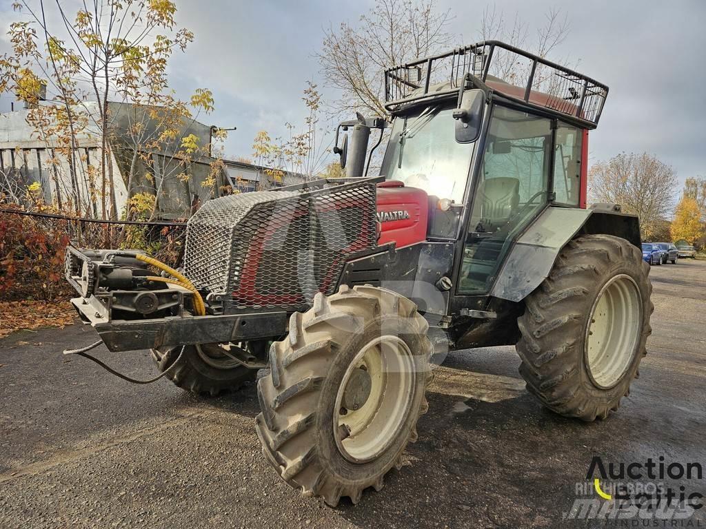 Valtra A 93H 曳引機