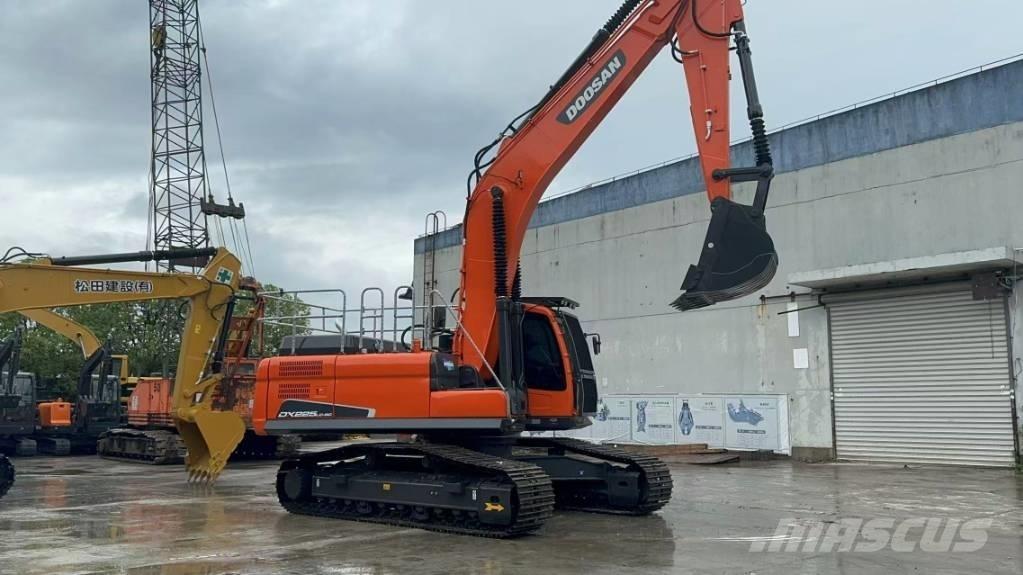 Doosan DX 225 LC 履帶式 挖土機/掘鑿機/挖掘機
