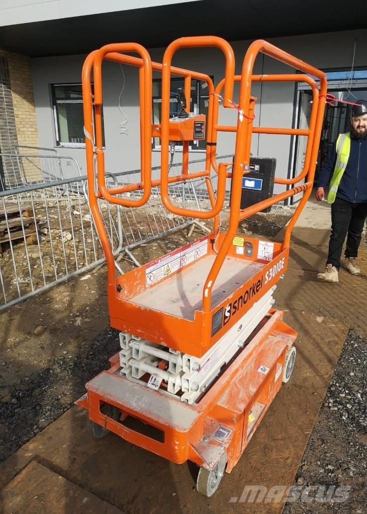 Snorkel S 3010 E 剪式升降機
