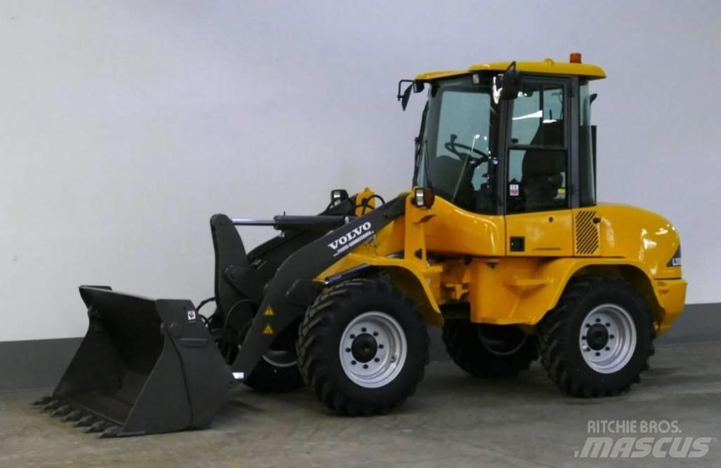 Volvo L 35 B - Z - 4x4 輪胎式裝載機