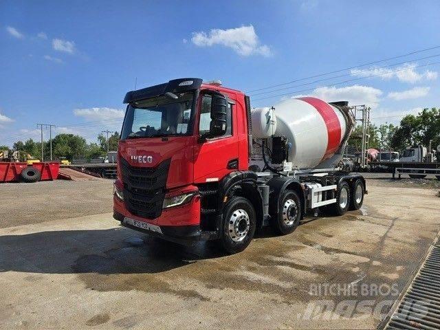 Iveco X-Way 420 混凝土車