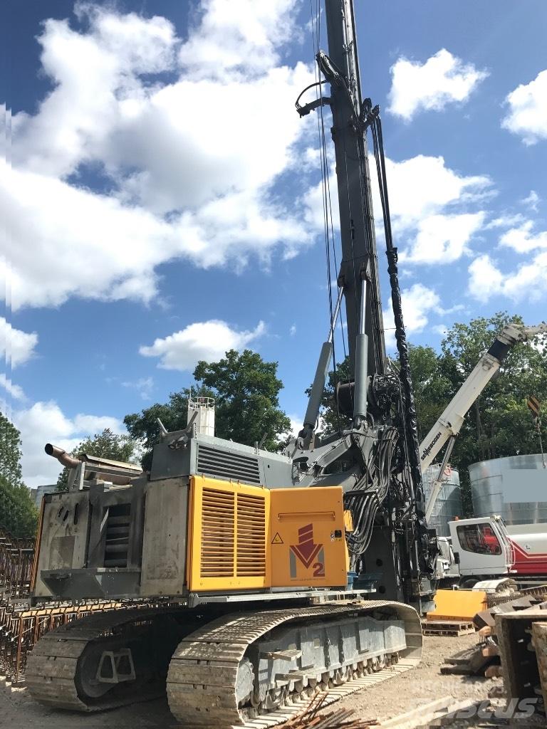 Liebherr LB 36 重型鑽孔機