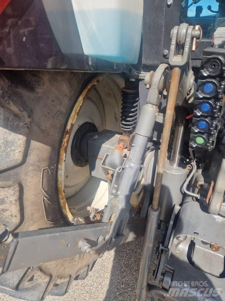 Valtra N143 曳引機