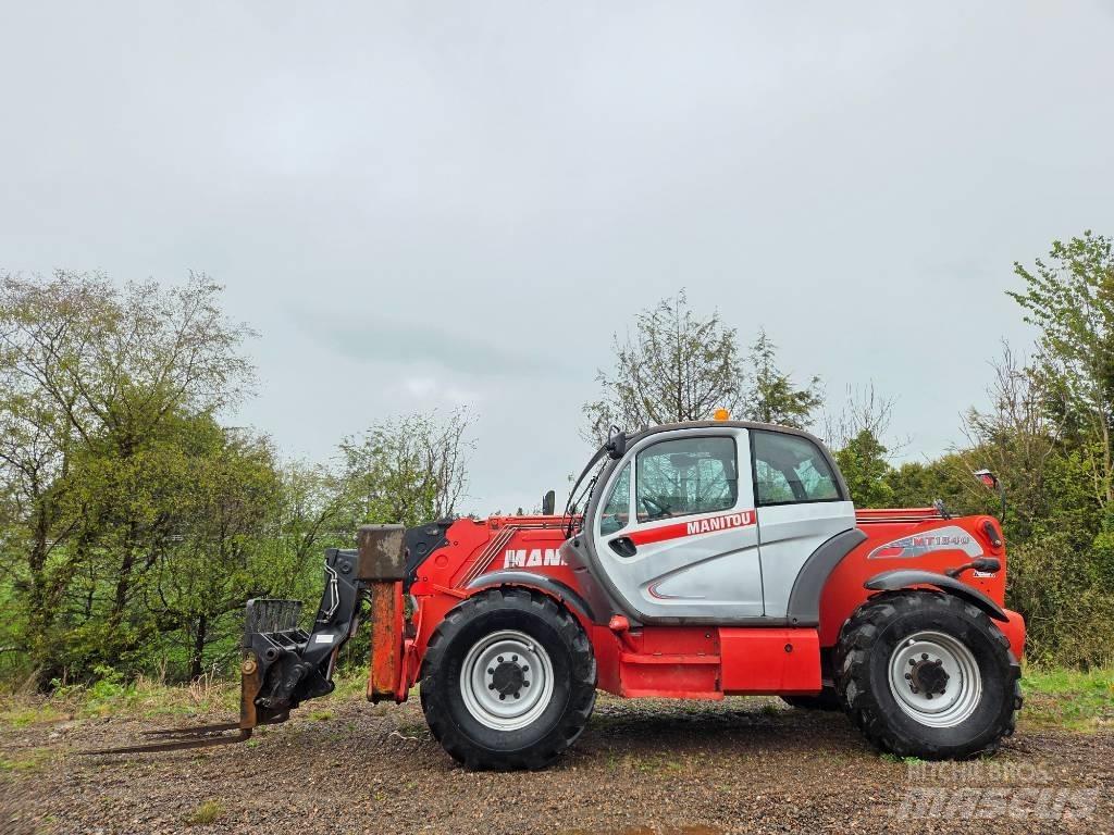 Manitou MT 1840 伸縮臂操作車
