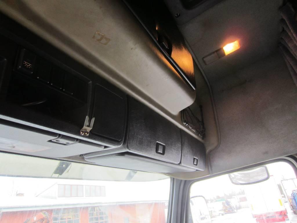 Volvo FH 12 6X2 4800 篷布卡車