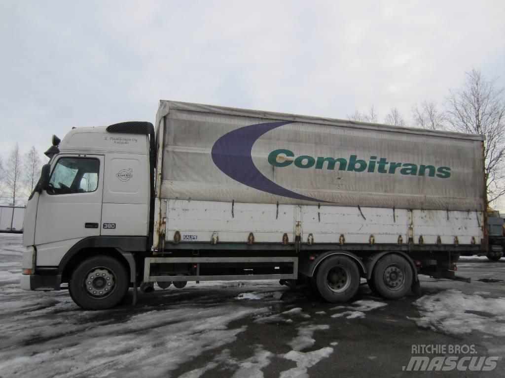 Volvo FH 12 6X2 4800 篷布卡車